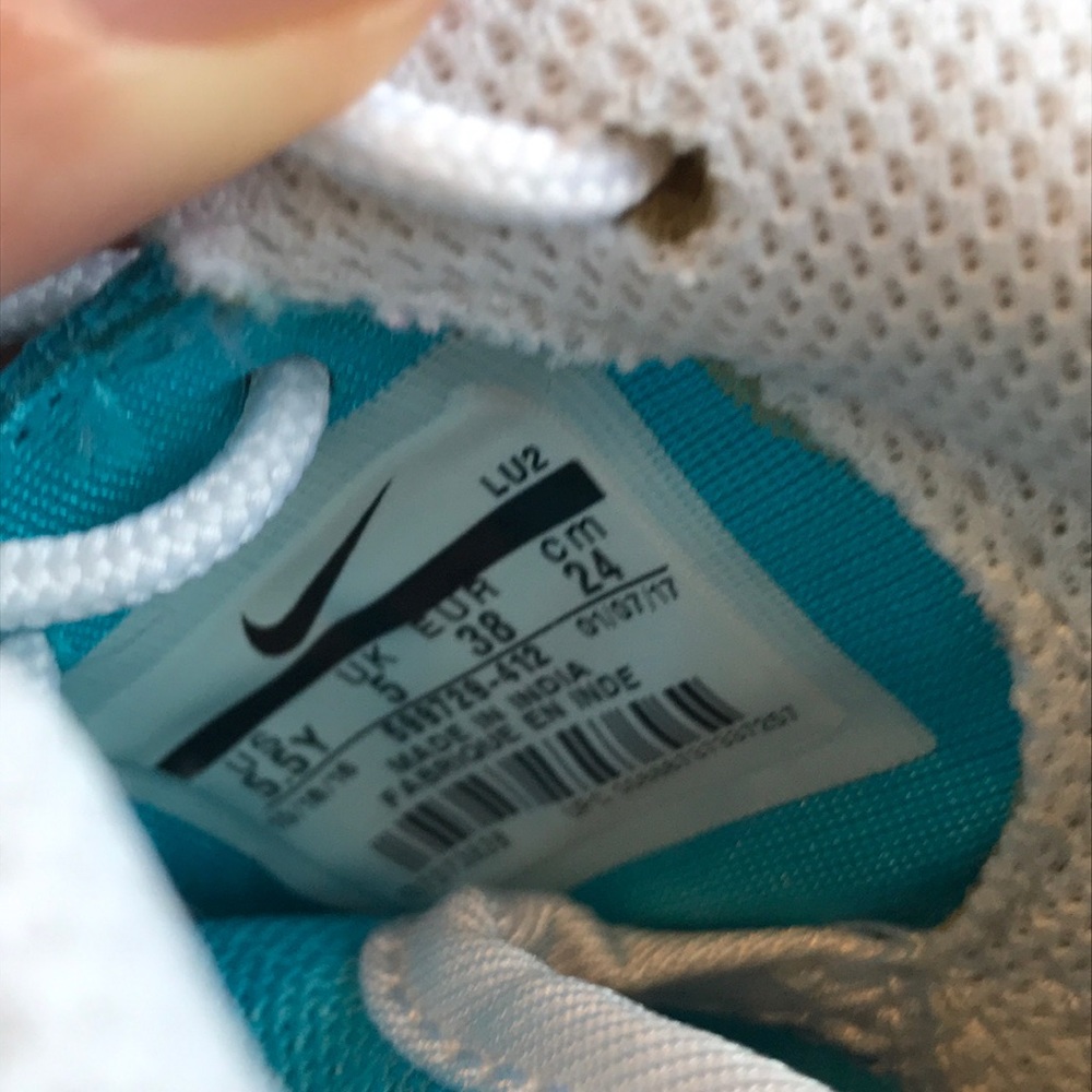 Nike Kids Blue Sneakers - Picture 8 of 8